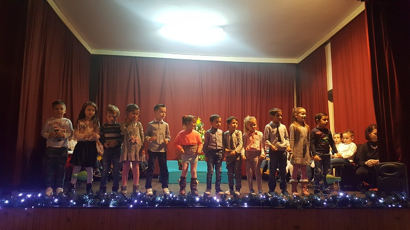 Polaznici Programa predškole nastupili na božićnoj priredbi