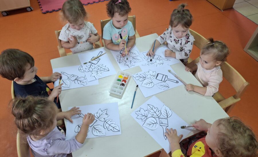 U jaslicama tek otkrivamo jesen