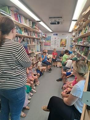 Leptirići obilježili Dan bibliobusa