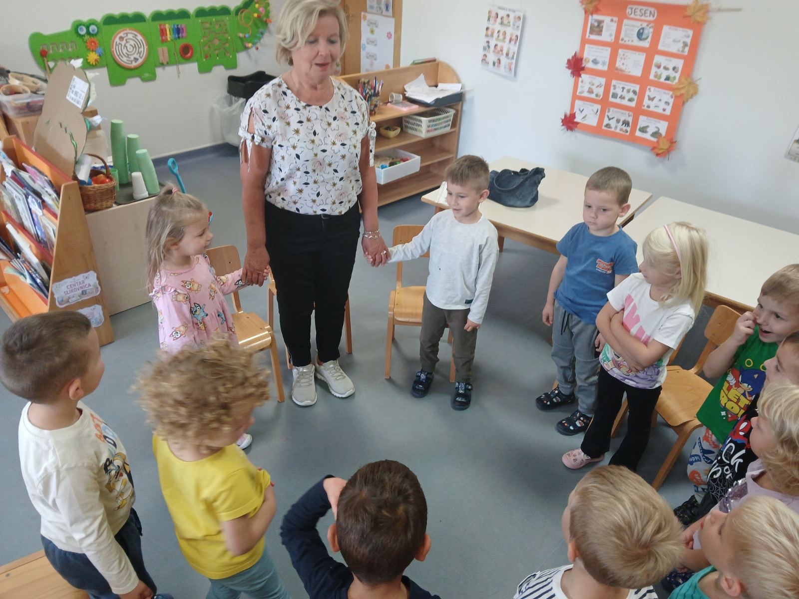  Susret s bivšom odgojiteljicom – druženje ispunjeno pjesmom, pričom i igrom